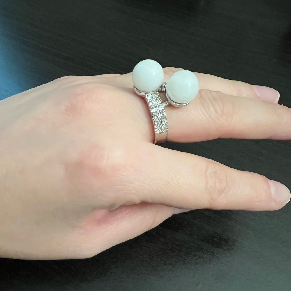 Ring - Picture 3 of 6